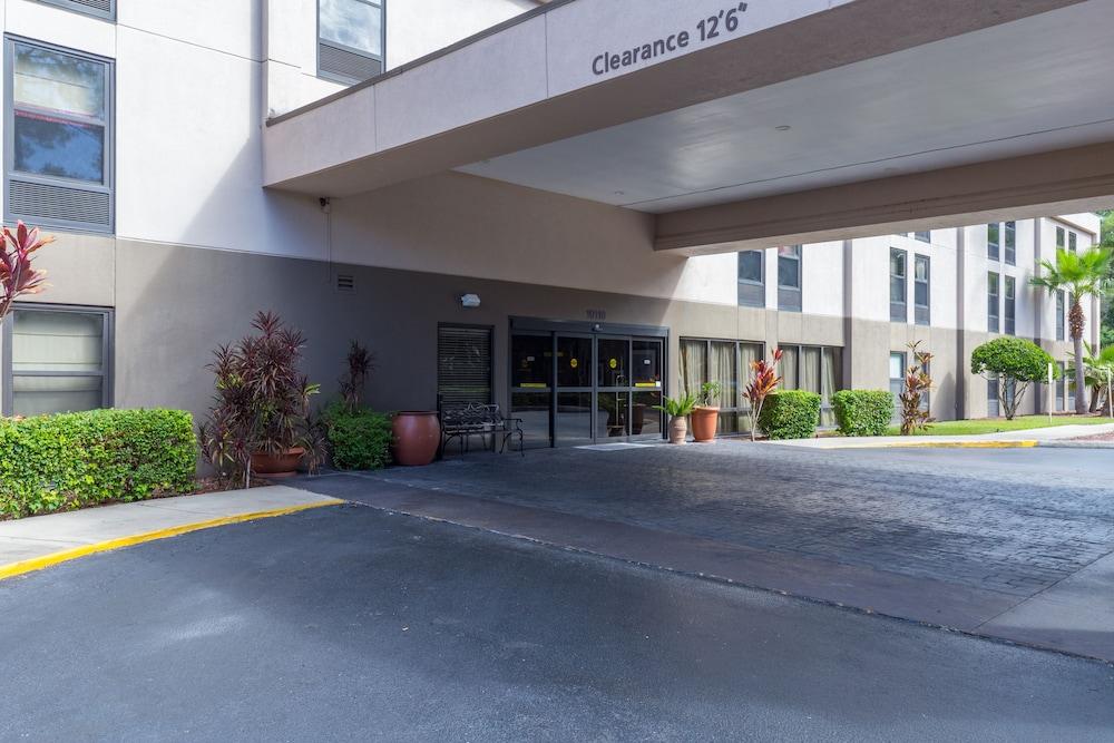 Spark By Hilton Tampa Brandon Heartland Екстериор снимка