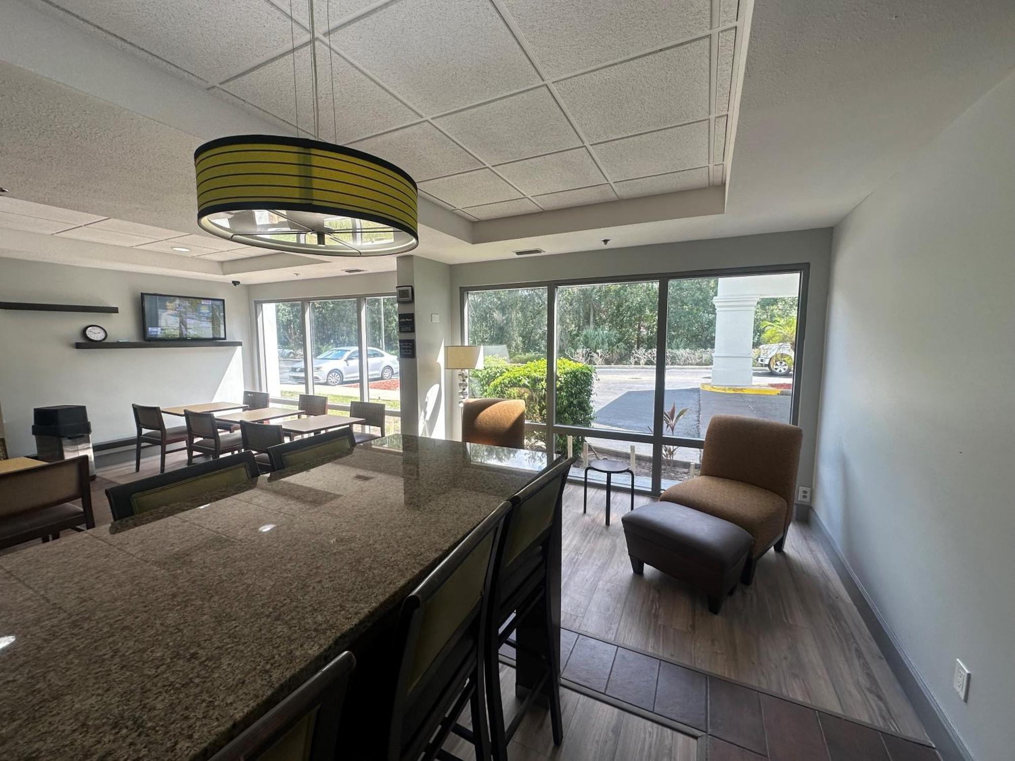 Spark By Hilton Tampa Brandon Heartland Екстериор снимка