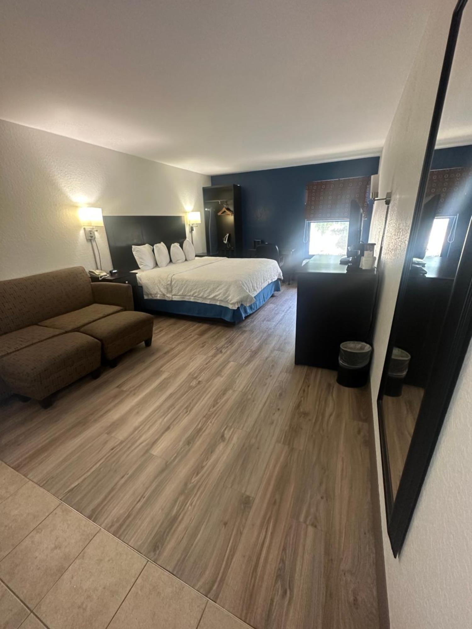 Spark By Hilton Tampa Brandon Heartland Екстериор снимка